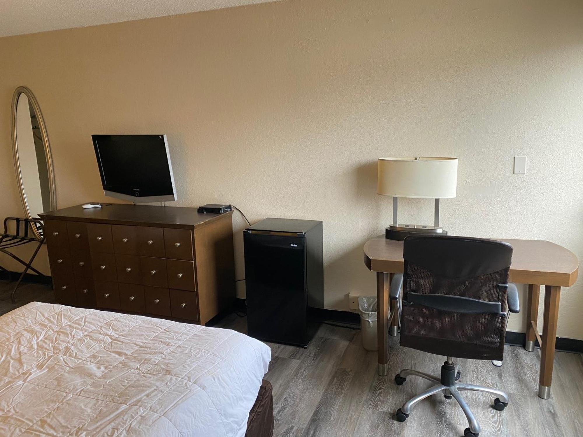 Motel 6 Rochester - Airport Exterior foto